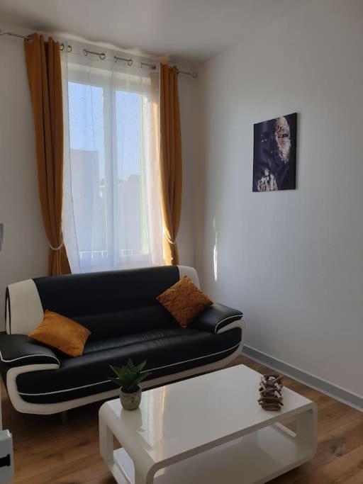 Appartement Duplexe De 1 A 4 Chambres Privees Dans Maison Le Teil Eksteriør billede